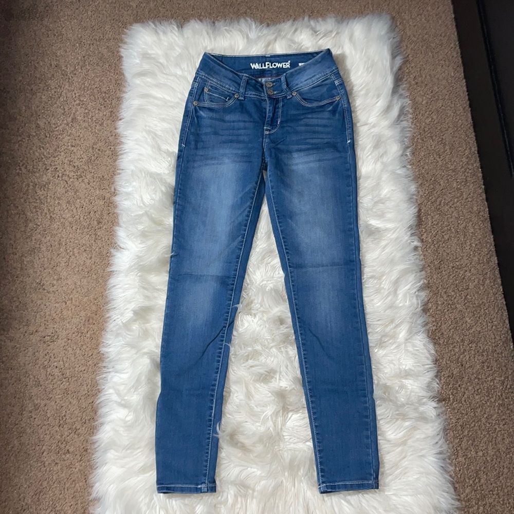 Wallflower Women’s Blue Skinny Jeans